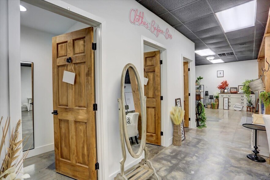 More Photos Of 140 W Orange St, Shippensburg Storefront For Sale