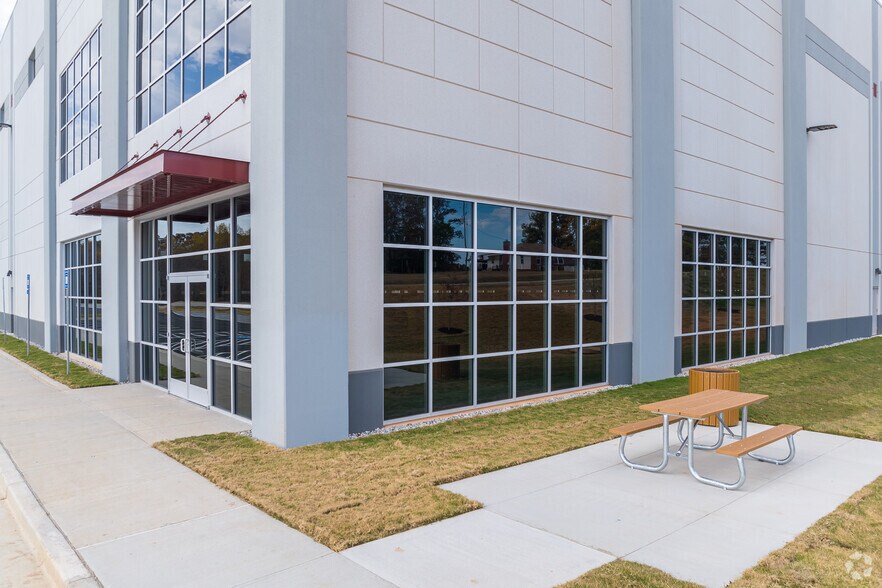 More Photos Of 11084 Lewis Braselton Blvd, Braselton Industrial For Sale