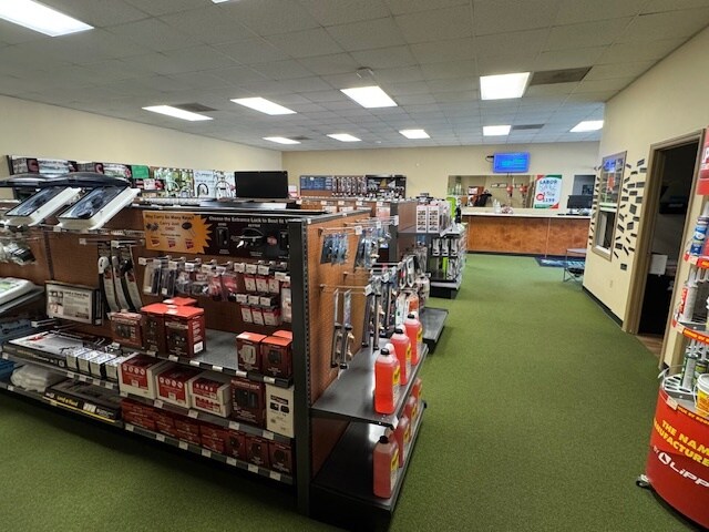 More Photos Of 220 Longwood Dr, Richmond Hill General Retail For Sale