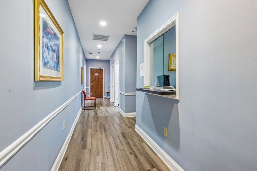 More Photos Of 4225 S Lee St, Buford Freestanding For Sale