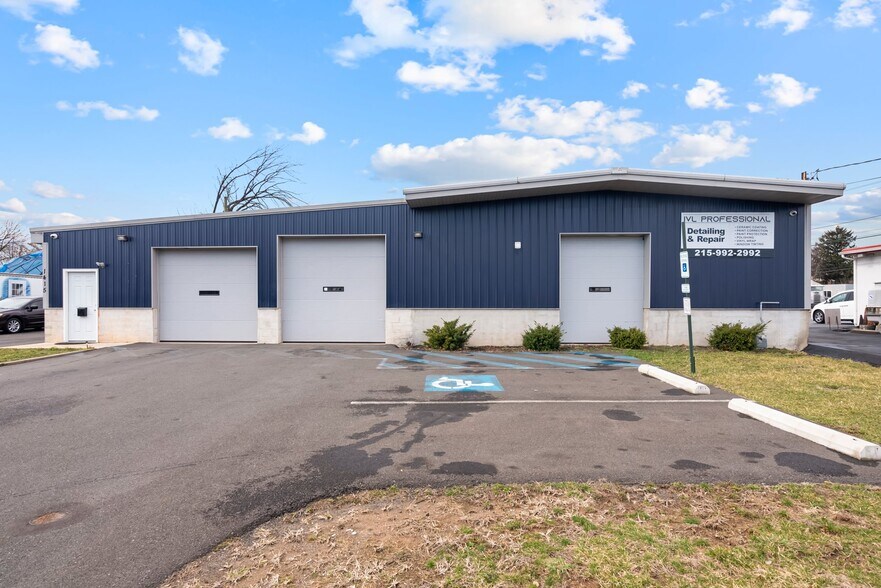 More Photos Of 1413-1415 Elkins Ave, Levittown Freestanding For Lease