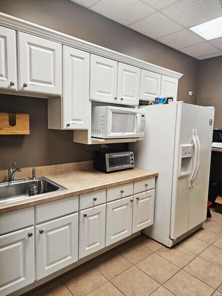 More Photos Of 11520 W 183rd St, Orland Park Medical For Sale