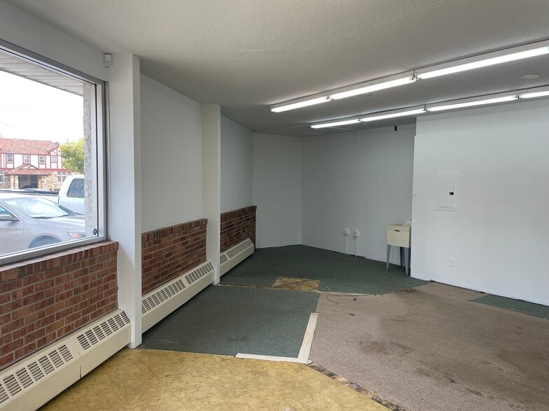 More Photos Of 668-670 W 7th St W, Saint Paul Storefront Retail Residential For Lease