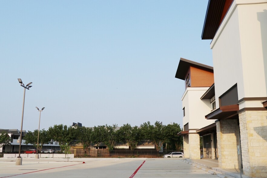 More Photos Of 9889 United Drive, Houston Office For Sale