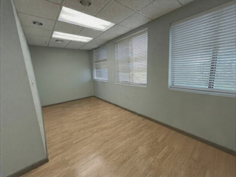 More Photos Of 3949 Evans Ave, Fort Myers Medical For Lease