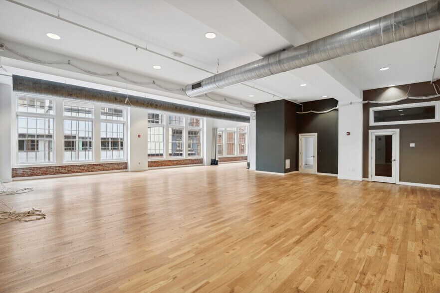 More Photos Of 114-120 S 13th St, Philadelphia Office For Lease