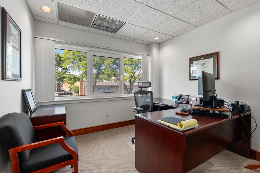 More Photos Of 40 Beach St, Manchester Flex For Sale