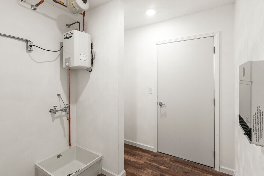 More Photos Of 9709 Hayden Drive, Mascoutah Warehouse For Sale