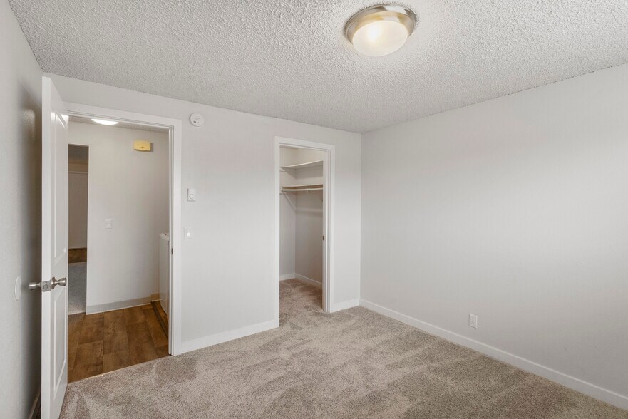More Photos Of 1016 NE 86th St, Vancouver Multifamily For Sale
