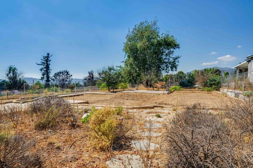 More Photos Of 3333 Raymond Ave, Altadena Land For Sale