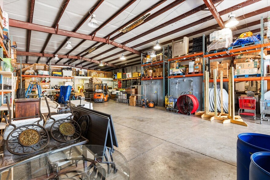 More Photos Of 118 Weber Ave, Leesburg Industrial For Sale