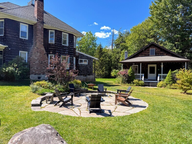 More Photos Of 42-50 Stoney Clove -1, Hunter Apartments For Sale