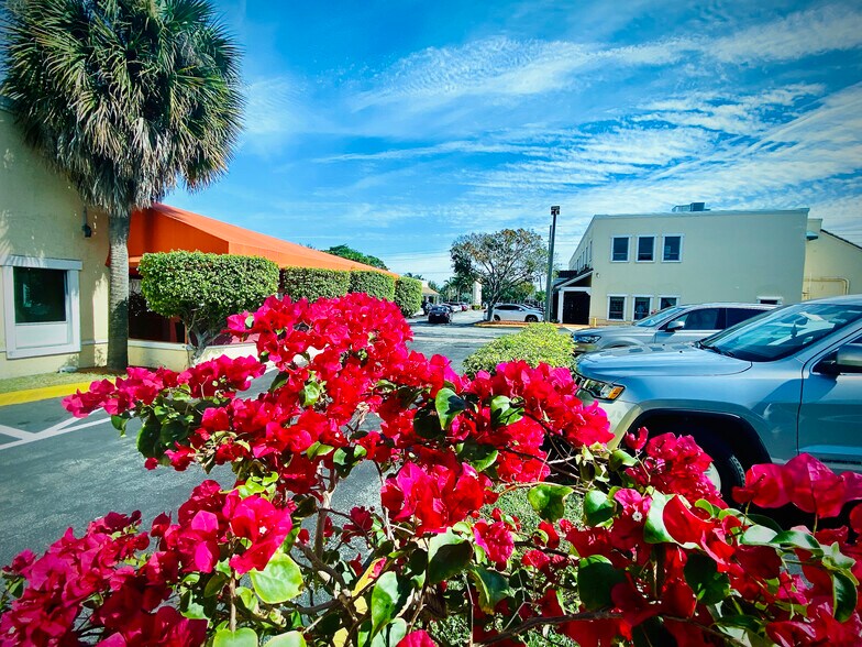 More Photos Of 11575 US Route 1, North Palm Beach Unknown For Lease