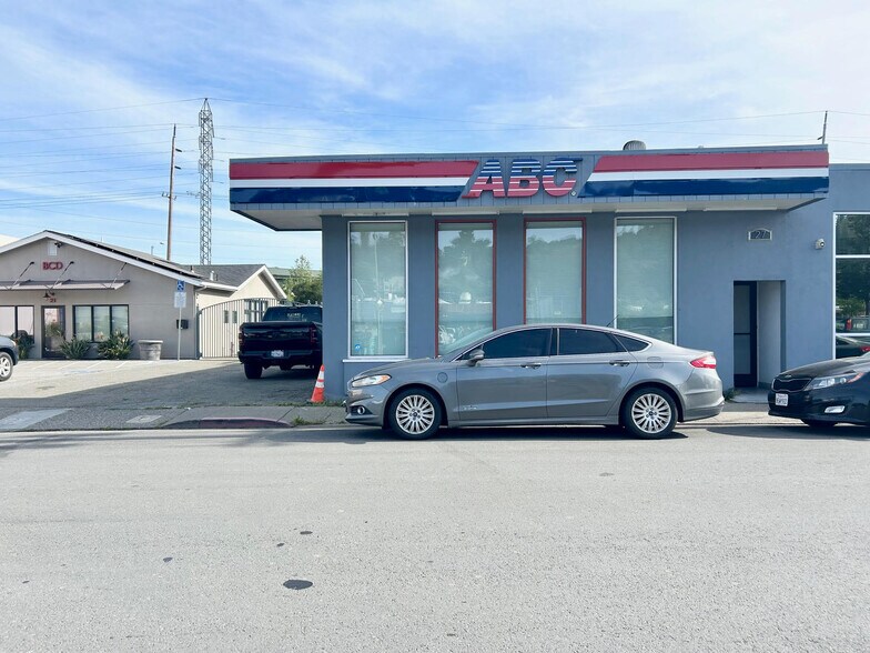 Primary Photo Of 27 Jordan St, San Rafael Warehouse For Lease