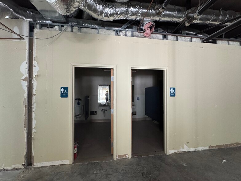 More Photos Of 1435 India St, San Diego Apartments For Lease