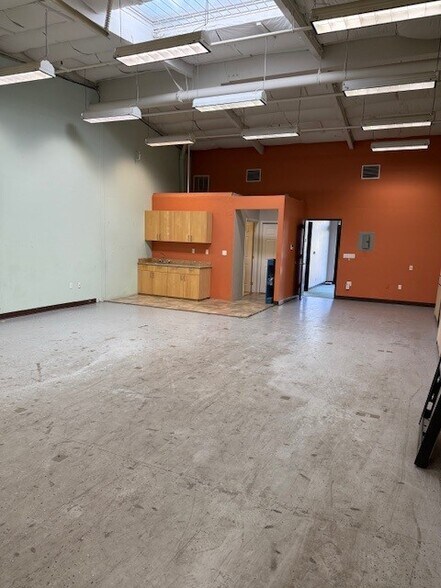 More Photos Of 46560 Fremont Blvd, Fremont Research And Development For Lease