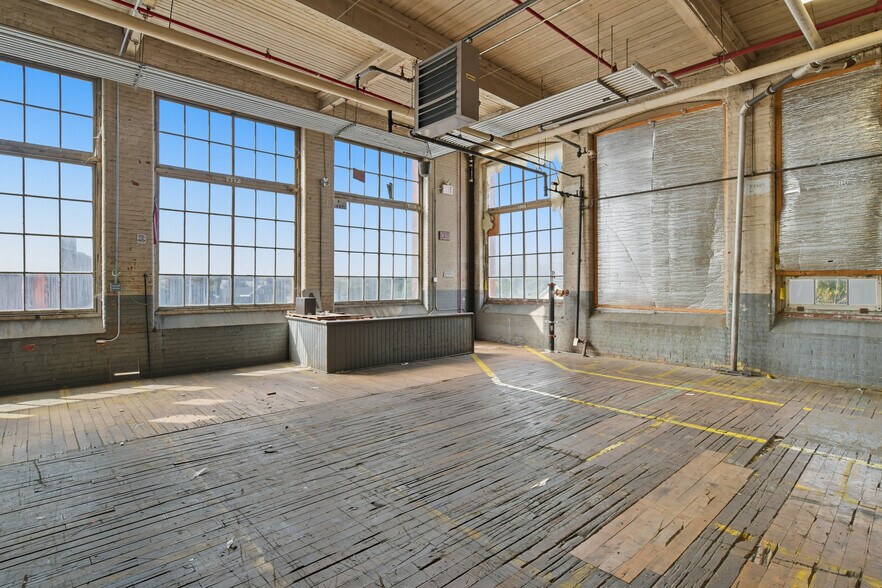 More Photos Of 122 Pleasant St, Easthampton Industrial For Lease