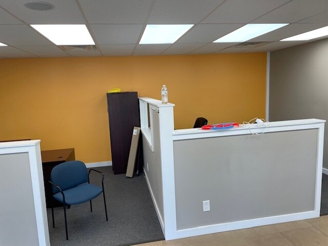 More Photos Of 2700 N Belt Hwy, Saint Joseph Office For Sale