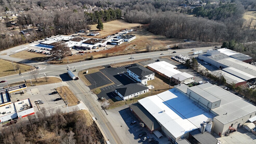 More Photos Of 1221 S Willow Ave, Cookeville Office Residential For Sale