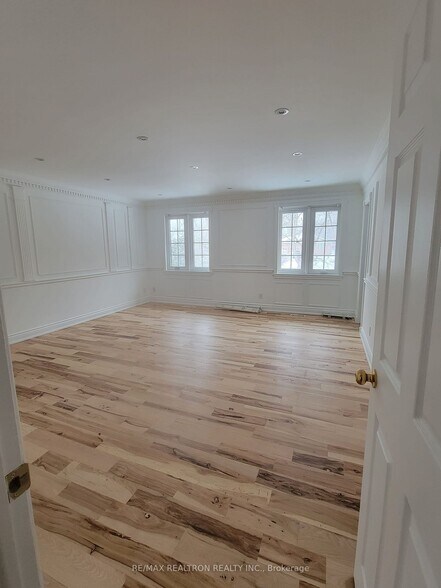 More Photos Of 16003 Yonge St, Aurora Land For Sale