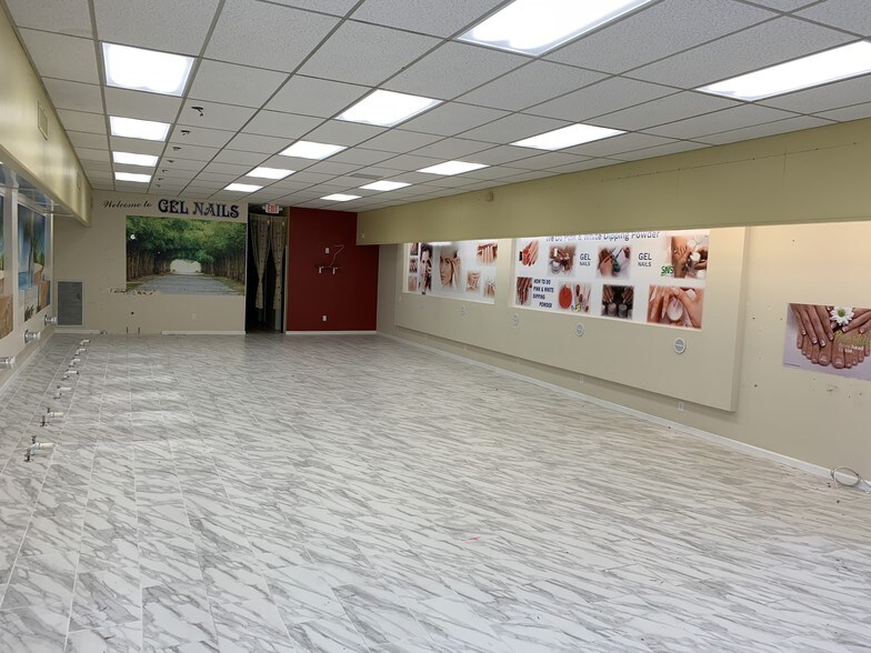 More Photos Of 1990 Washington Valley Rd, Martinsville General Retail For Lease