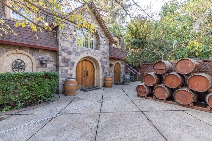 More Photos Of 2522 Mankas Corner Rd, Fairfield General Retail For Sale