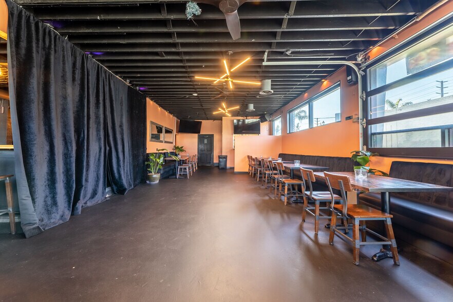 More Photos Of 13484 Washington Blvd, Marina Del Rey General Retail For Sale