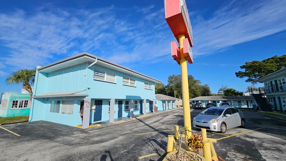 More Photos Of 430 W Merritt Island Cswy, Merritt Island Hotel For Sale