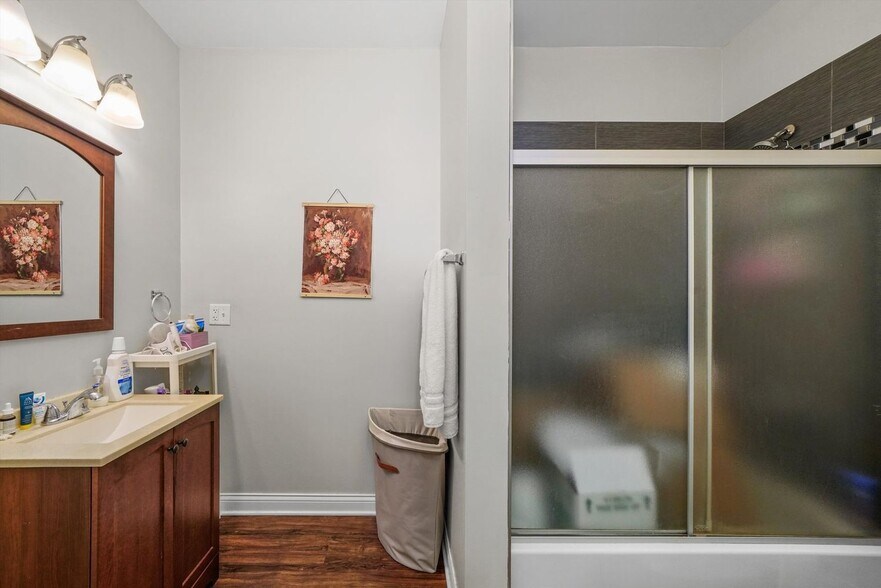 More Photos Of 1616 W 18th Pl, Chicago Apartments For Sale