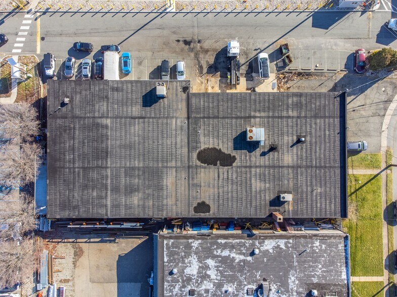 More Photos Of 95 Industrial St E, Clifton Warehouse For Sale