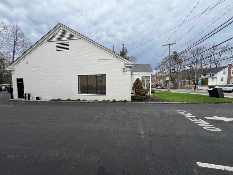 More Photos Of 500 Ashford Ave, Ardsley General Retail For Sale