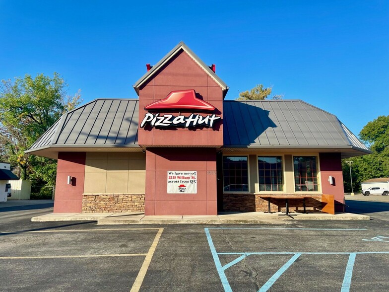 Primary Photo Of 1015 N Kingshighway St, Cape Girardeau Restaurant For Sale