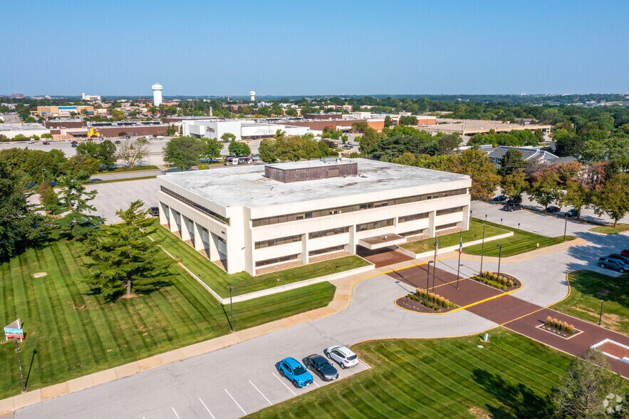 More Photos Of 3001 Westown Pky, West Des Moines Office For Lease