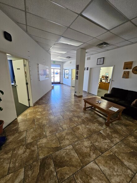 More Photos Of 920 S Valley Dr, Las Cruces Medical For Sale