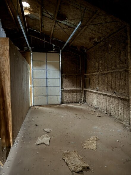 More Photos Of 743 W US Highway 70, Plainview Industrial For Sale