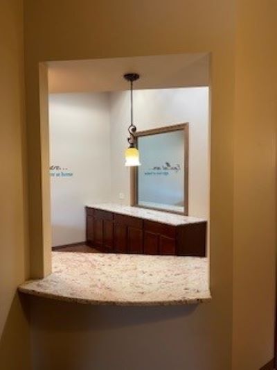 More Photos Of 2127 Midlands Ct, Sycamore Office For Lease