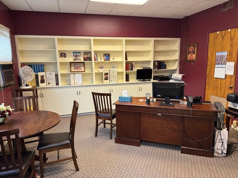 More Photos Of 100 Lafayette St, York Specialty For Sale