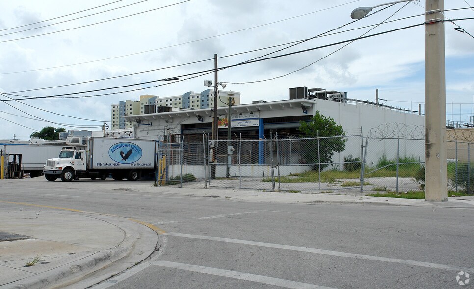 Primary Photo Of 1370-1380 NW 22nd St, Miami Warehouse For Lease