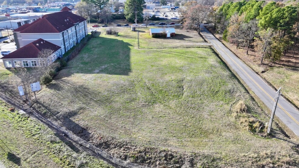 More Photos Of 512 N Poplar St, Searcy Specialty For Sale