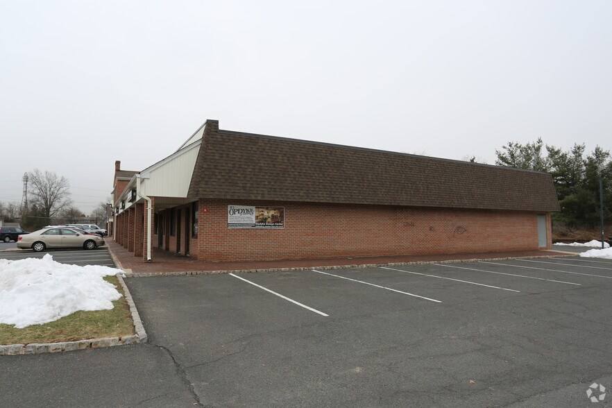 More Photos Of 381 Triangle Rd, Hillsborough Freestanding For Lease