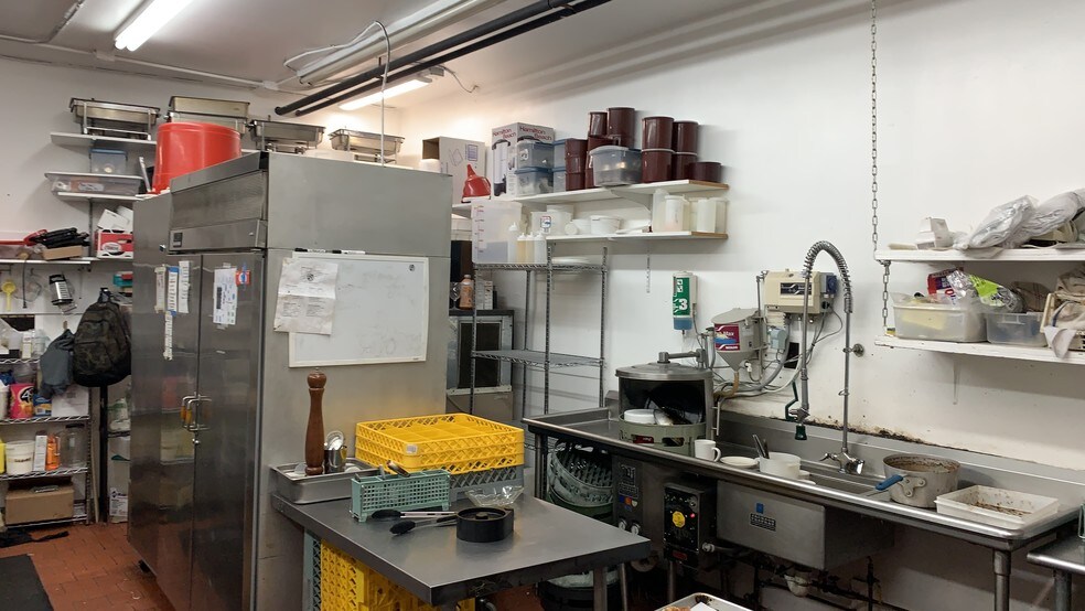 More Photos Of 2912 Old Nazareth Rd, Easton General Retail For Sale