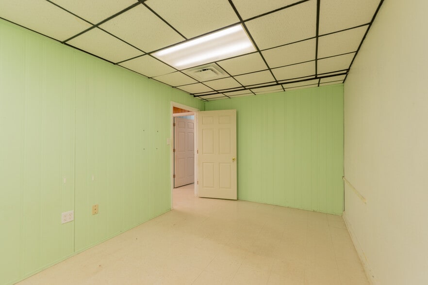 More Photos Of 2012 S Main St, Stillwater Medical For Sale