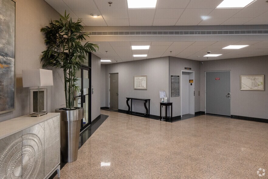 More Photos Of 636 Morris Tpke, Short Hills Medical For Lease