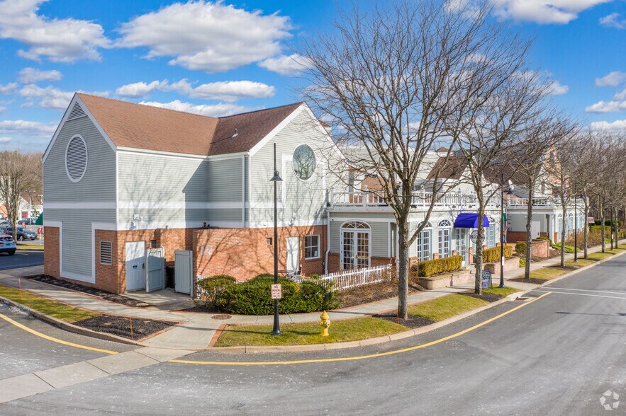 More Photos Of Old Ridgefield Rd & Godfrey Place, Wilton Unknown For Lease