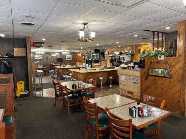 More Photos Of 244 N Pioneer Park Rd, Westfield General Retail For Sale