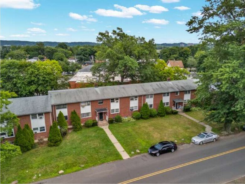 More Photos Of 233 Park Rd, Hamden Multifamily For Sale