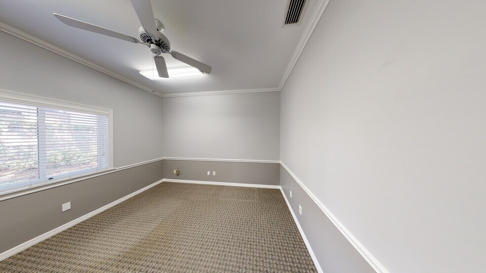 More Photos Of 2127 10th Ave, Vero Beach Office Residential For Sale