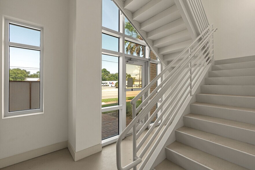 More Photos Of 45 Eglin Pky, Fort Walton Beach Medical For Lease