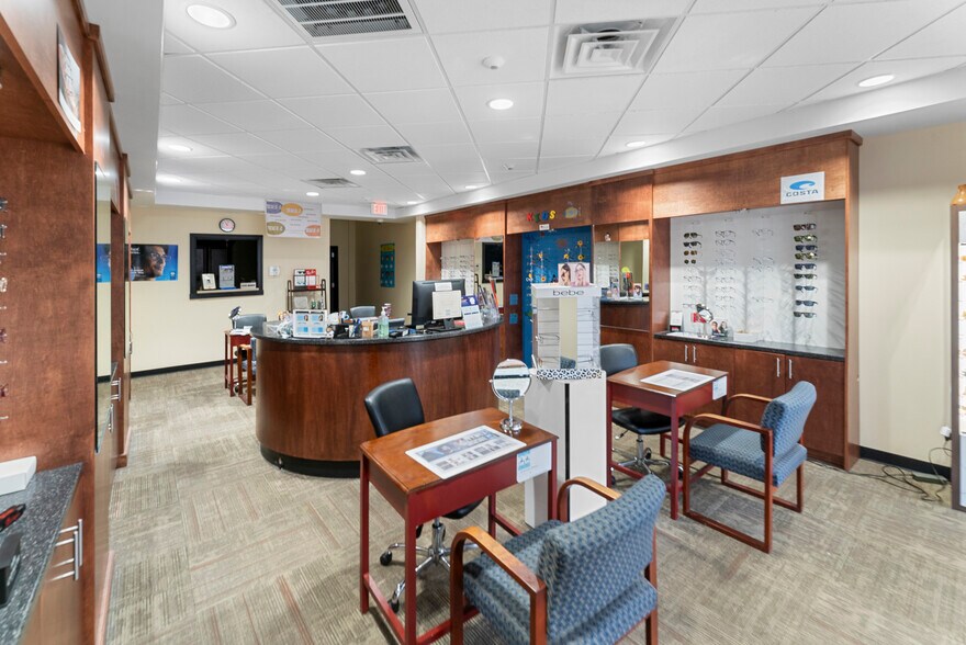 More Photos Of 175 W Railroad St, Pembroke Storefront For Lease