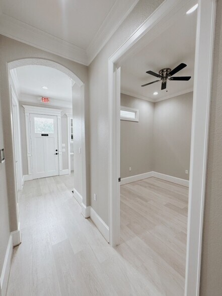 More Photos Of 17820 Mound Rd, Cypress Unknown For Lease